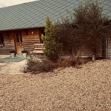 Cottage Normand Avec Sa Grande Piscine Chauffee Toute L Annee Sur Parc Arbore Et Clos En Plein Coeur De La Campagne Adapte Aux Kids Et Dog Friendly Saint-Antonin-de-Sommaire Exterior photo